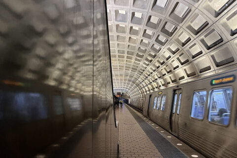 Metro unveils plan to dampen impact of summer Red Line work that will shut down 5 stations